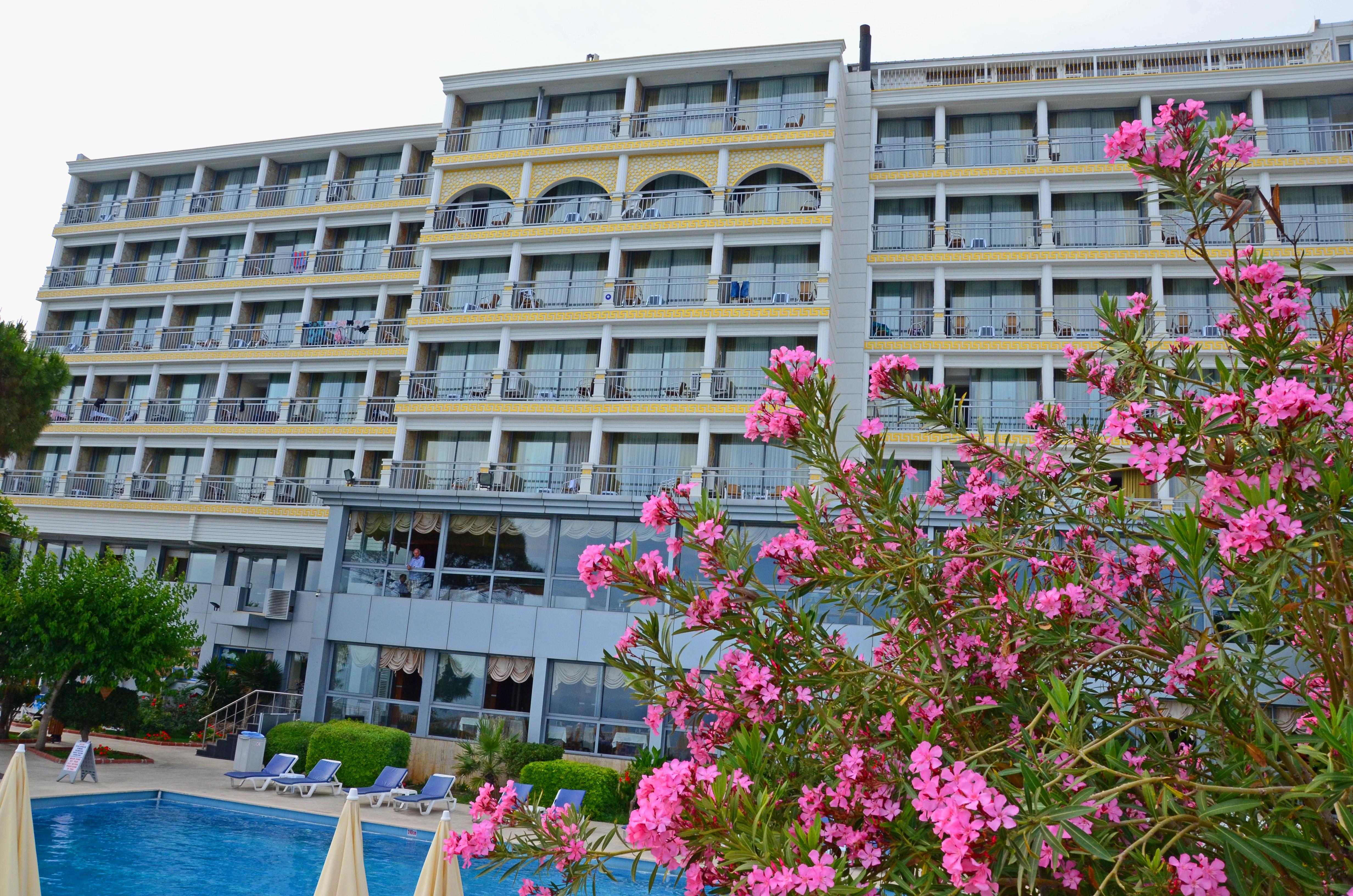 Muratpaşa lara antalya. Анталья Муратпаша Гюзелоба. Club Hotel Sera Анталия. Lara Antalya belong to you.